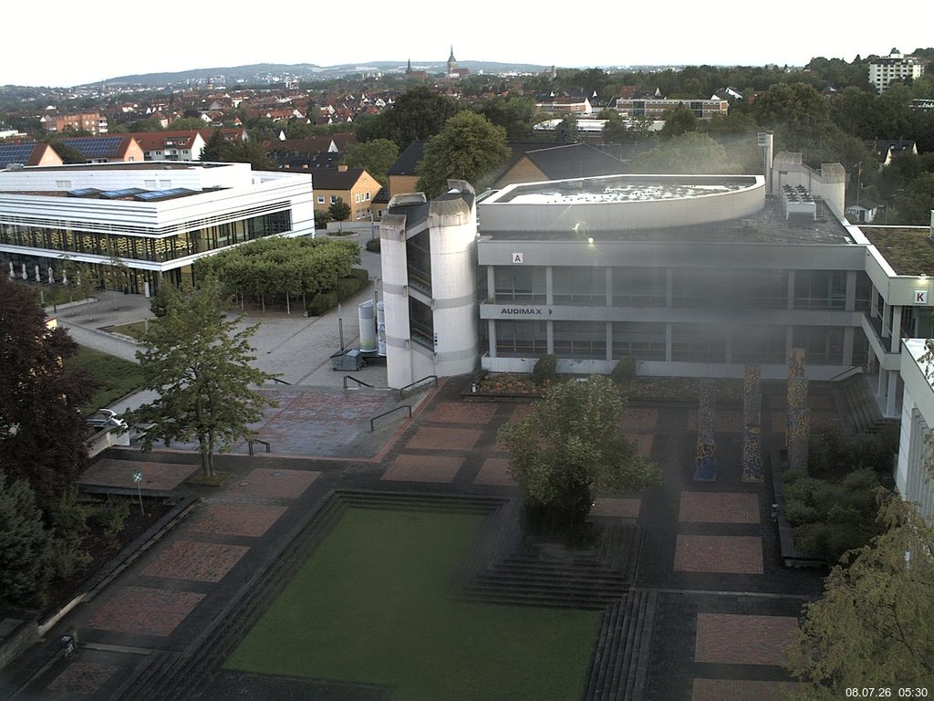 Foto der Webcam: Verwaltungsgeb&auml;ude, Innenhof mit Audimax, H&ouml;rsaal-Geb&auml;ude 1