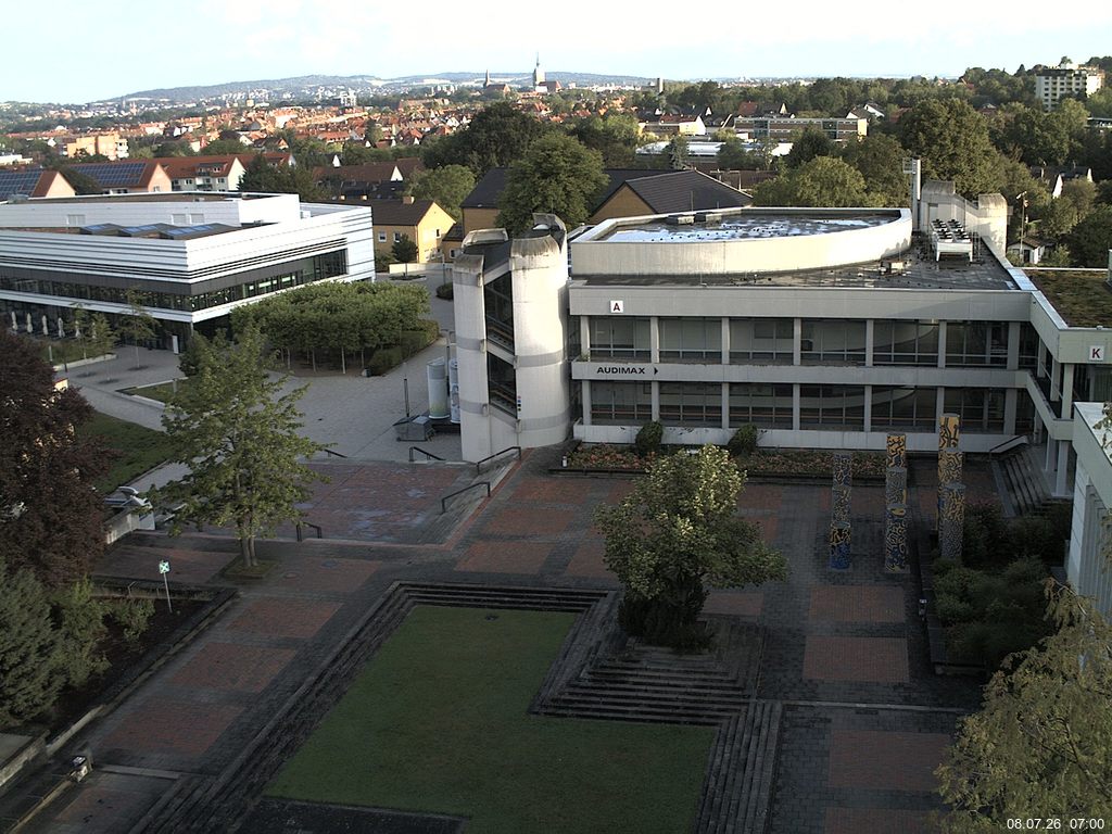 Foto der Webcam: Verwaltungsgeb&auml;ude, Innenhof mit Audimax, H&ouml;rsaal-Geb&auml;ude 1