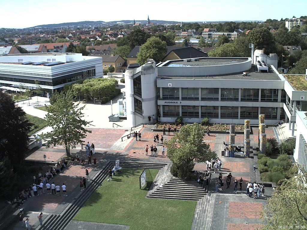 Foto der Webcam: Verwaltungsgeb&auml;ude, Innenhof mit Audimax, H&ouml;rsaal-Geb&auml;ude 1