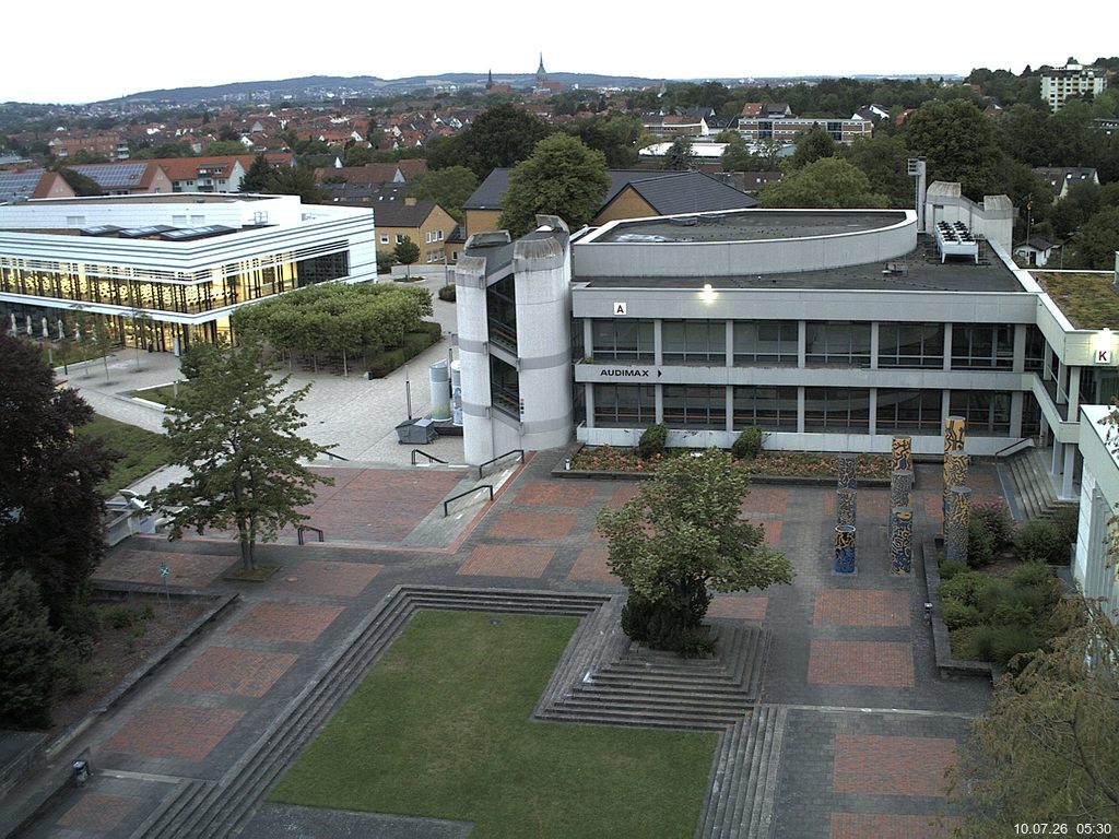 Foto der Webcam: Verwaltungsgeb&auml;ude, Innenhof mit Audimax, H&ouml;rsaal-Geb&auml;ude 1