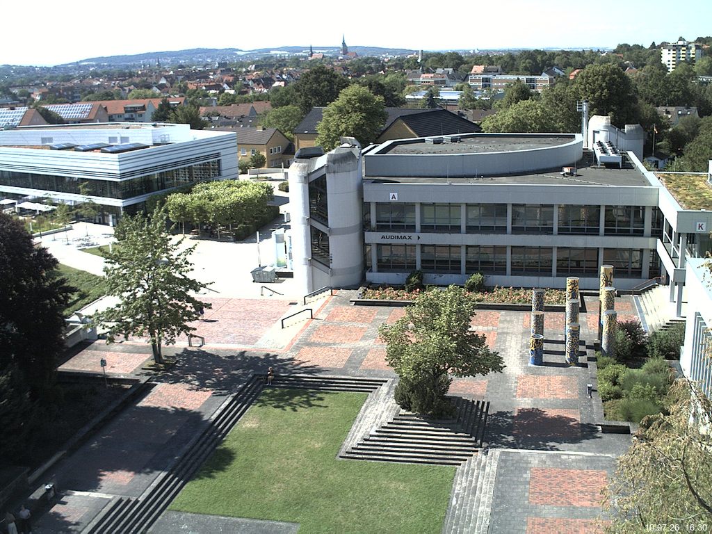 Foto der Webcam: Verwaltungsgeb&auml;ude, Innenhof mit Audimax, H&ouml;rsaal-Geb&auml;ude 1