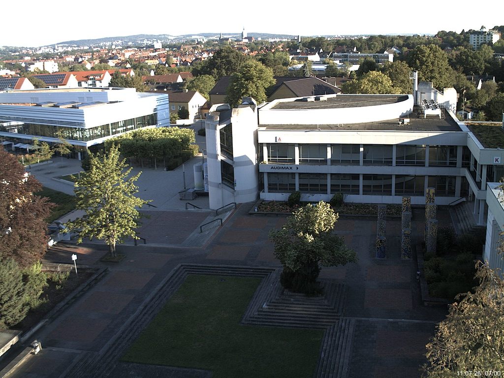 Foto der Webcam: Verwaltungsgeb&auml;ude, Innenhof mit Audimax, H&ouml;rsaal-Geb&auml;ude 1