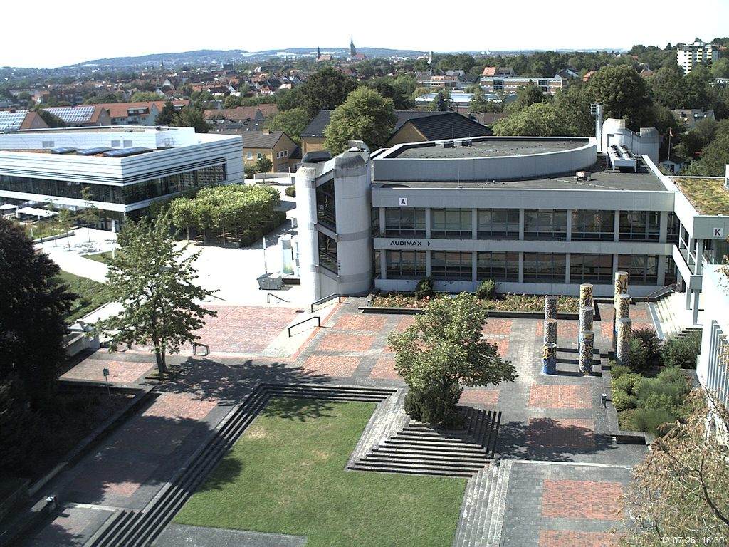 Foto der Webcam: Verwaltungsgeb&auml;ude, Innenhof mit Audimax, H&ouml;rsaal-Geb&auml;ude 1