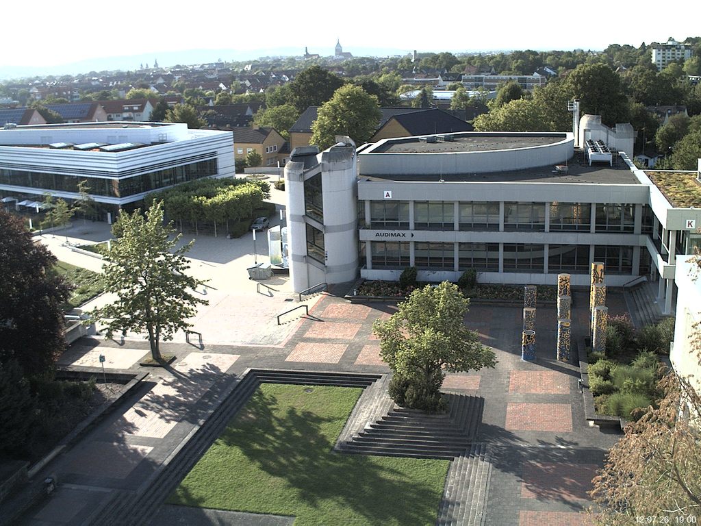 Foto der Webcam: Verwaltungsgeb&auml;ude, Innenhof mit Audimax, H&ouml;rsaal-Geb&auml;ude 1