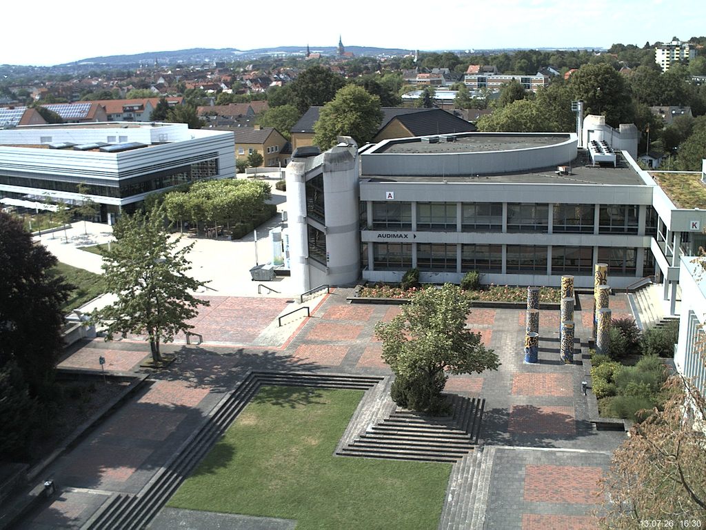 Foto der Webcam: Verwaltungsgeb&auml;ude, Innenhof mit Audimax, H&ouml;rsaal-Geb&auml;ude 1