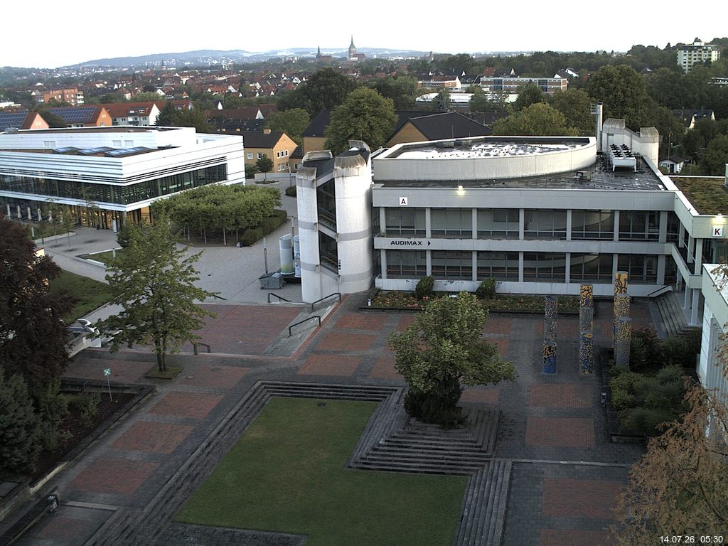 Foto der Webcam: Verwaltungsgeb&auml;ude, Innenhof mit Audimax, H&ouml;rsaal-Geb&auml;ude 1