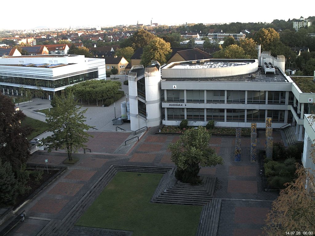 Foto der Webcam: Verwaltungsgeb&auml;ude, Innenhof mit Audimax, H&ouml;rsaal-Geb&auml;ude 1