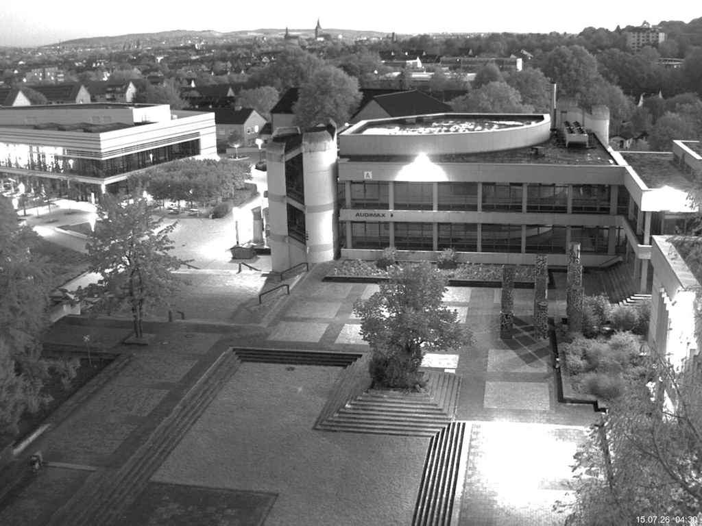 Foto der Webcam: Verwaltungsgeb&auml;ude, Innenhof mit Audimax, H&ouml;rsaal-Geb&auml;ude 1