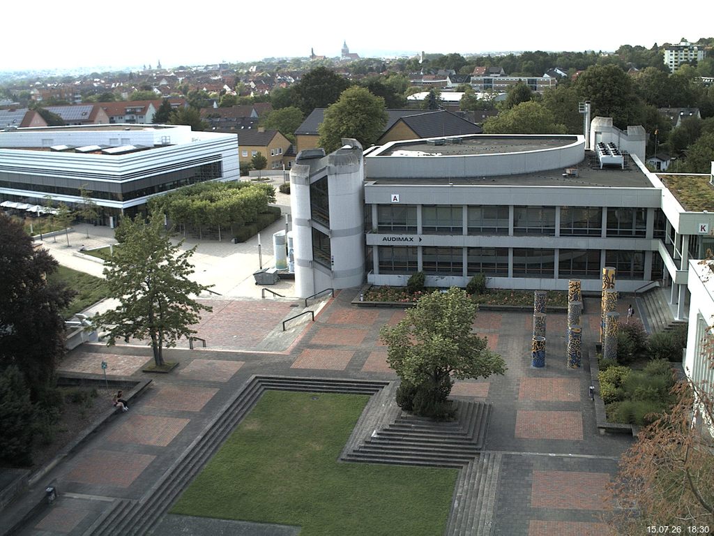 Foto der Webcam: Verwaltungsgeb&auml;ude, Innenhof mit Audimax, H&ouml;rsaal-Geb&auml;ude 1