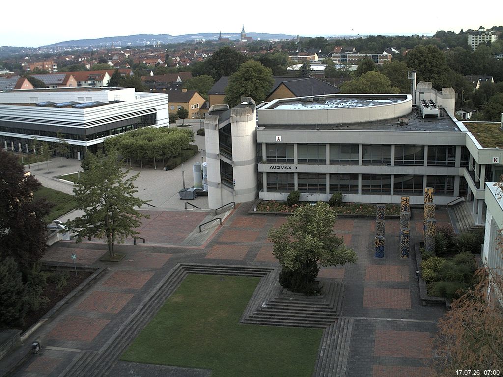 Foto der Webcam: Verwaltungsgeb&auml;ude, Innenhof mit Audimax, H&ouml;rsaal-Geb&auml;ude 1