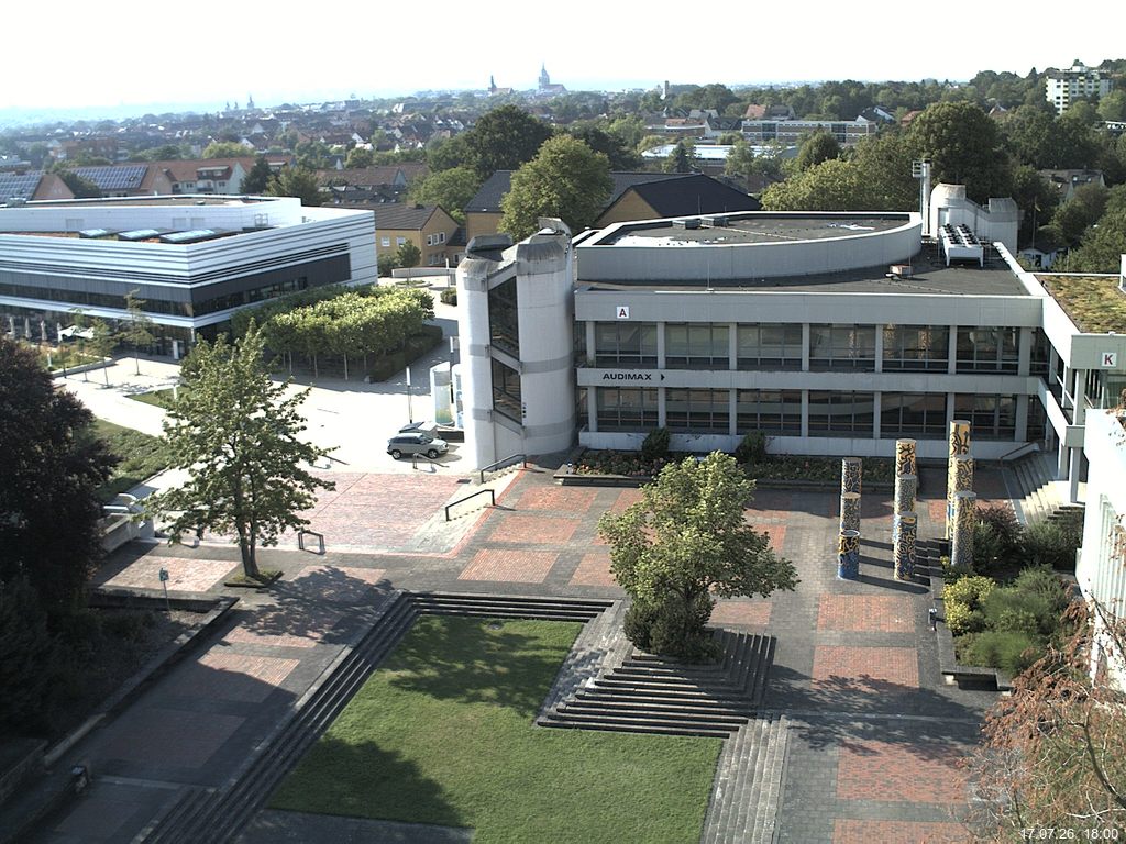 Foto der Webcam: Verwaltungsgeb&auml;ude, Innenhof mit Audimax, H&ouml;rsaal-Geb&auml;ude 1