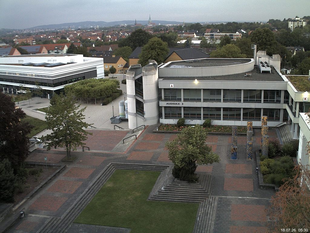 Foto der Webcam: Verwaltungsgeb&auml;ude, Innenhof mit Audimax, H&ouml;rsaal-Geb&auml;ude 1