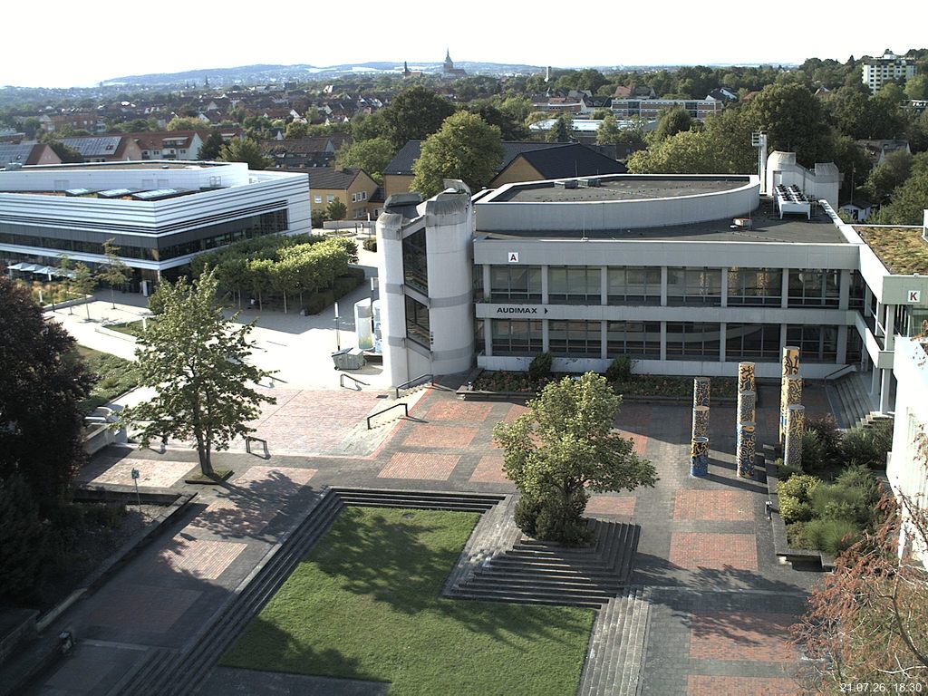 Foto der Webcam: Verwaltungsgeb&auml;ude, Innenhof mit Audimax, H&ouml;rsaal-Geb&auml;ude 1