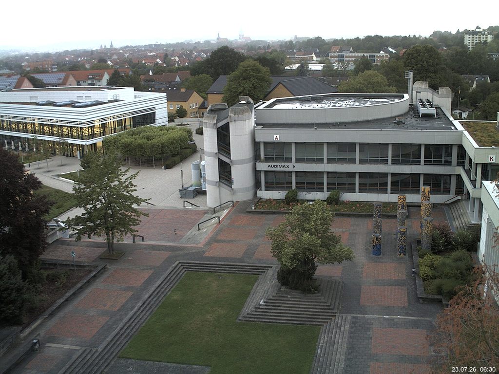 Foto der Webcam: Verwaltungsgeb&auml;ude, Innenhof mit Audimax, H&ouml;rsaal-Geb&auml;ude 1