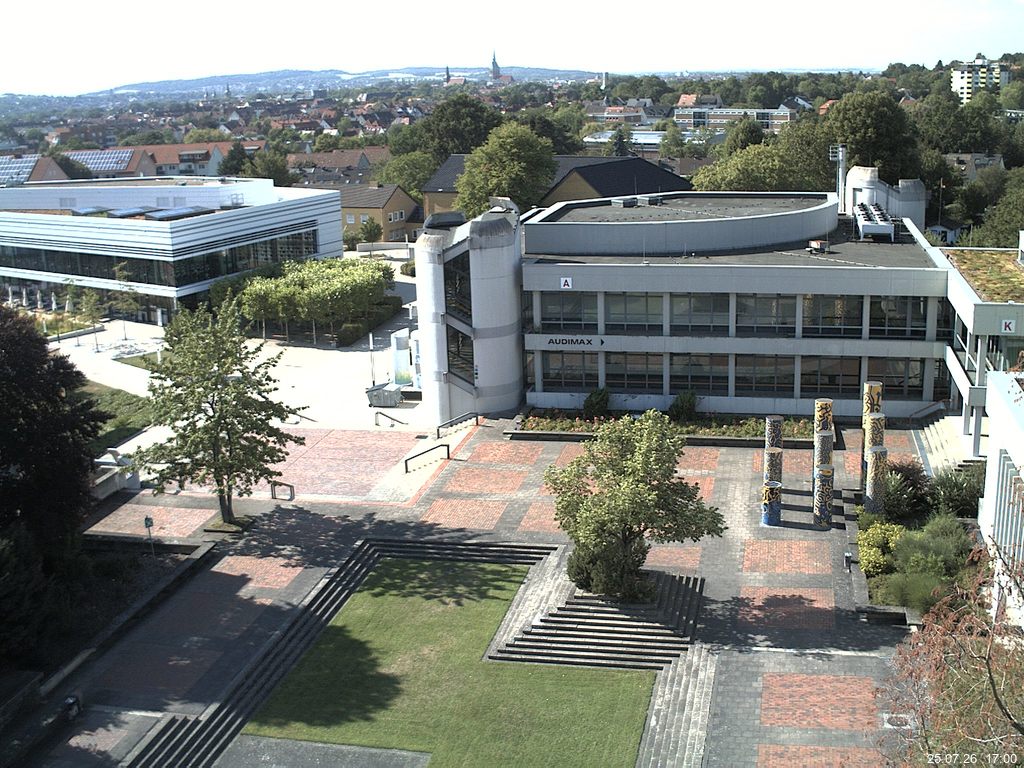 Foto der Webcam: Verwaltungsgeb&auml;ude, Innenhof mit Audimax, H&ouml;rsaal-Geb&auml;ude 1