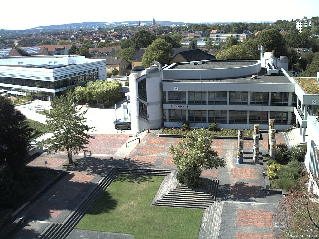 Foto der Webcam: Verwaltungsgeb&auml;ude, Innenhof mit Audimax, H&ouml;rsaal-Geb&auml;ude 1