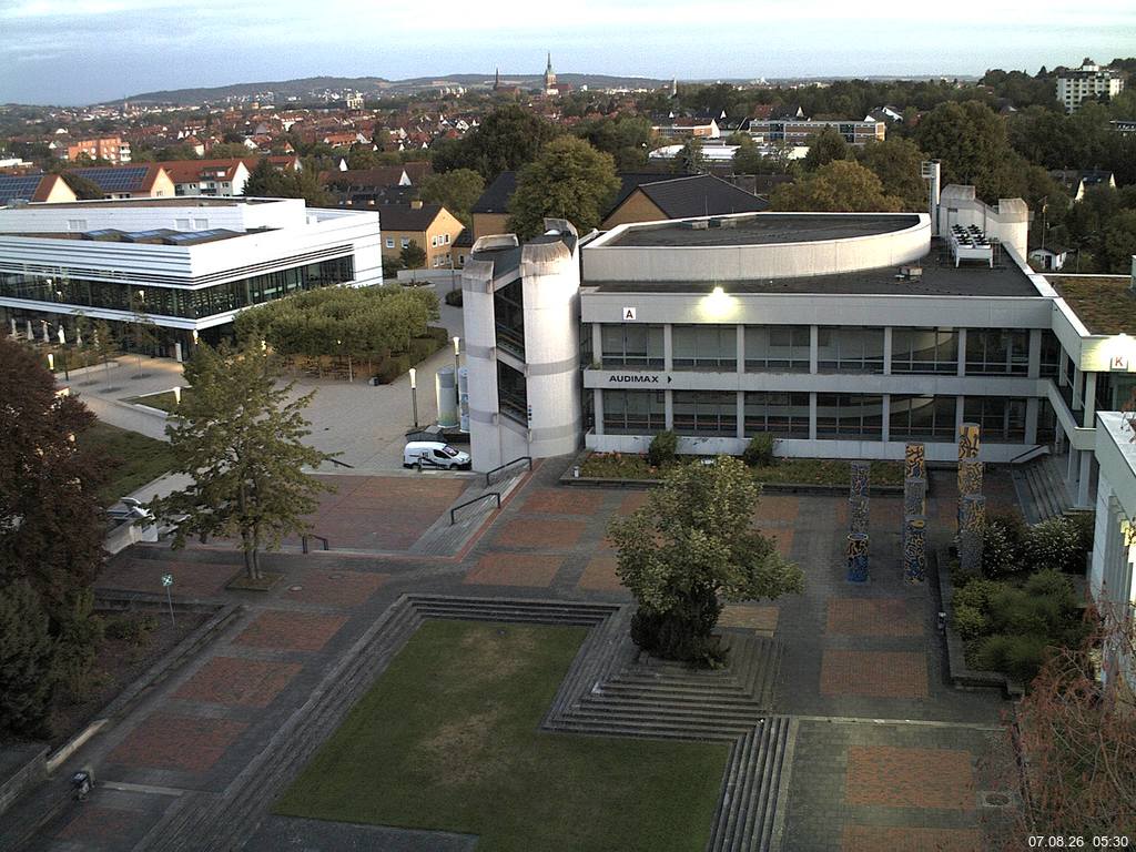 Foto der Webcam: Verwaltungsgeb&auml;ude, Innenhof mit Audimax, H&ouml;rsaal-Geb&auml;ude 1