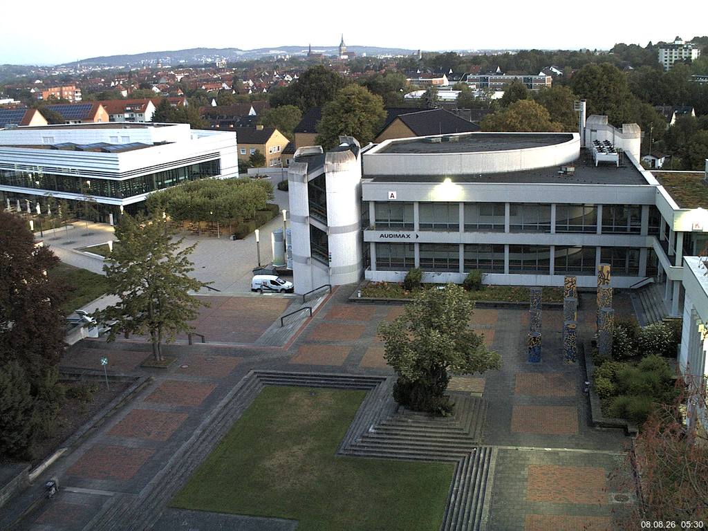 Foto der Webcam: Verwaltungsgeb&auml;ude, Innenhof mit Audimax, H&ouml;rsaal-Geb&auml;ude 1
