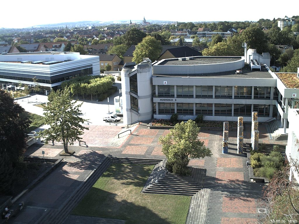 Foto der Webcam: Verwaltungsgeb&auml;ude, Innenhof mit Audimax, H&ouml;rsaal-Geb&auml;ude 1