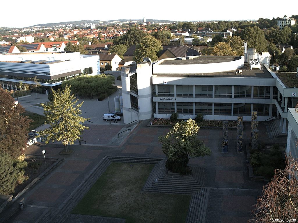 Foto der Webcam: Verwaltungsgeb&auml;ude, Innenhof mit Audimax, H&ouml;rsaal-Geb&auml;ude 1