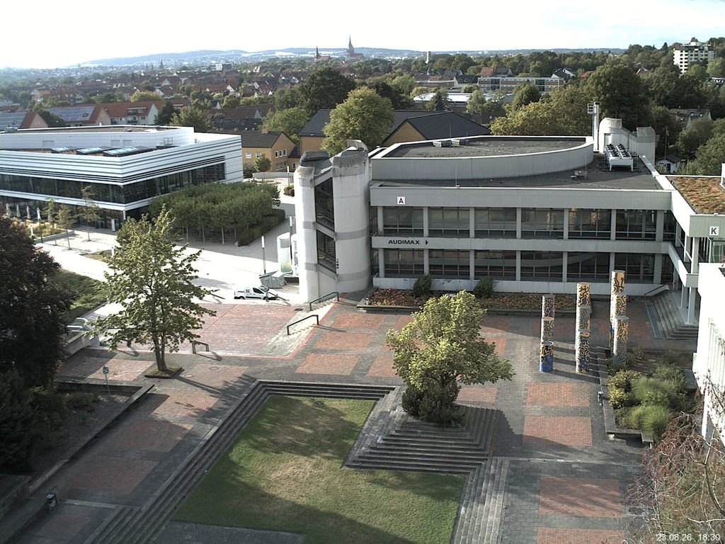 Foto der Webcam: Verwaltungsgeb&auml;ude, Innenhof mit Audimax, H&ouml;rsaal-Geb&auml;ude 1