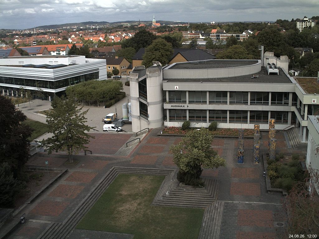 Foto der Webcam: Verwaltungsgeb&auml;ude, Innenhof mit Audimax, H&ouml;rsaal-Geb&auml;ude 1