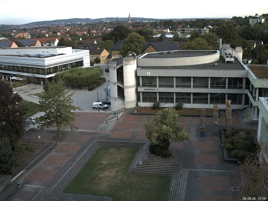Foto der Webcam: Verwaltungsgeb&auml;ude, Innenhof mit Audimax, H&ouml;rsaal-Geb&auml;ude 1