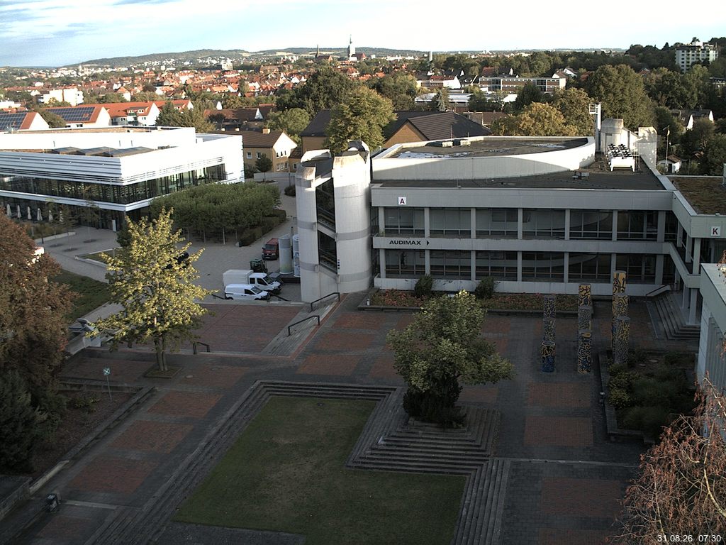 Foto der Webcam: Verwaltungsgeb&auml;ude, Innenhof mit Audimax, H&ouml;rsaal-Geb&auml;ude 1