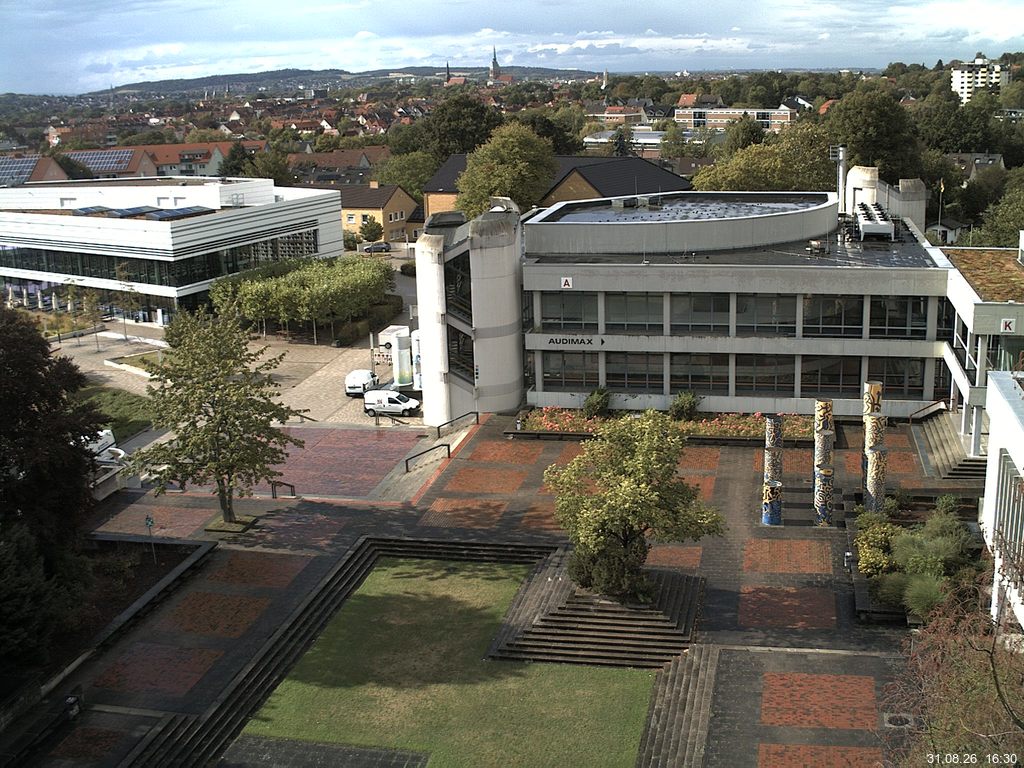 Foto der Webcam: Verwaltungsgeb&auml;ude, Innenhof mit Audimax, H&ouml;rsaal-Geb&auml;ude 1