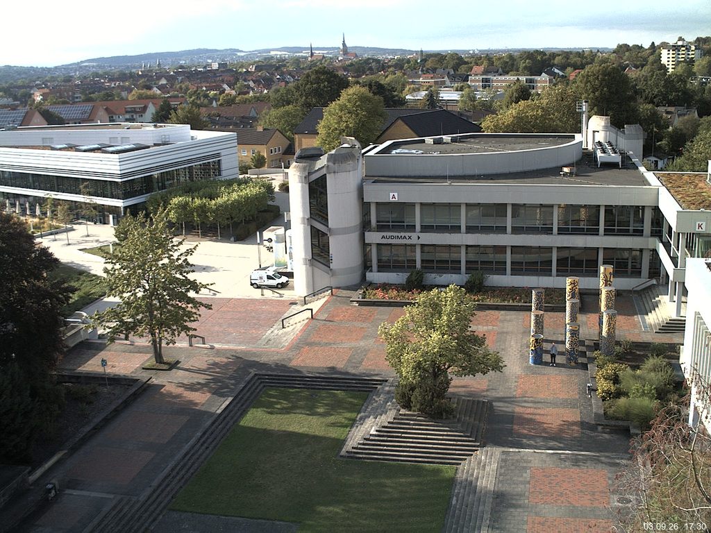 Foto der Webcam: Verwaltungsgeb&auml;ude, Innenhof mit Audimax, H&ouml;rsaal-Geb&auml;ude 1