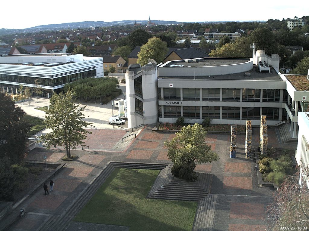 Foto der Webcam: Verwaltungsgeb&auml;ude, Innenhof mit Audimax, H&ouml;rsaal-Geb&auml;ude 1