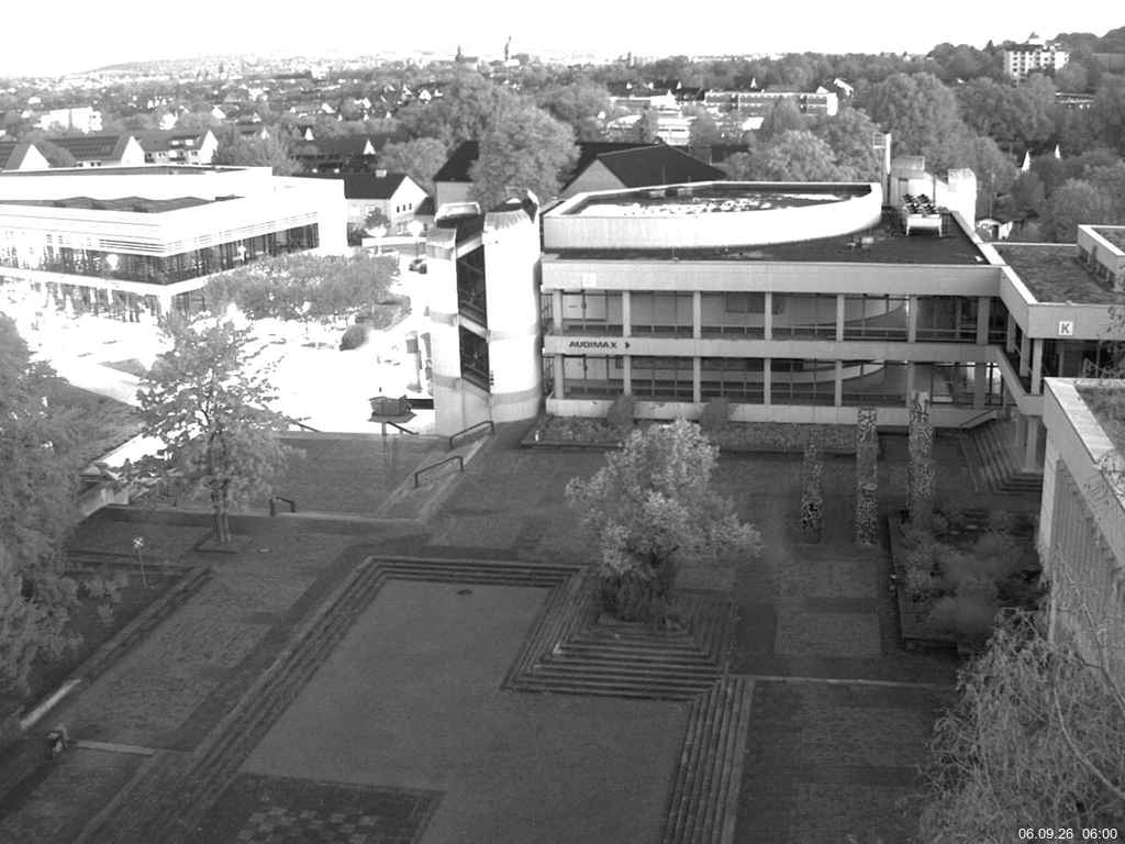 Foto der Webcam: Verwaltungsgeb&auml;ude, Innenhof mit Audimax, H&ouml;rsaal-Geb&auml;ude 1