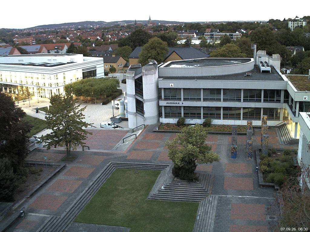 Foto der Webcam: Verwaltungsgeb&auml;ude, Innenhof mit Audimax, H&ouml;rsaal-Geb&auml;ude 1