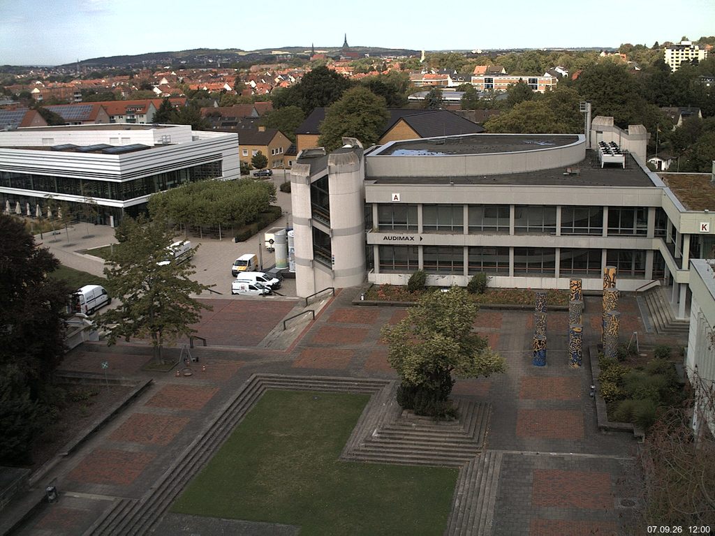 Foto der Webcam: Verwaltungsgeb&auml;ude, Innenhof mit Audimax, H&ouml;rsaal-Geb&auml;ude 1