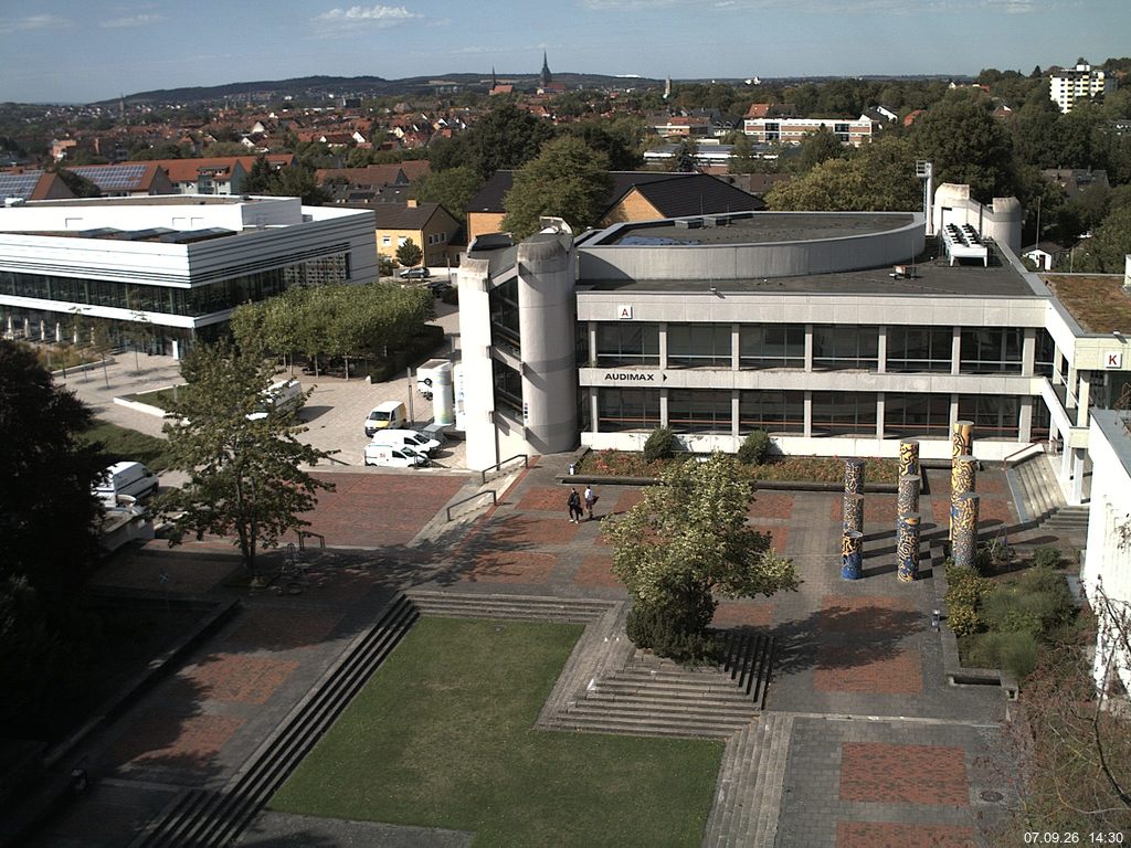 Foto der Webcam: Verwaltungsgeb&auml;ude, Innenhof mit Audimax, H&ouml;rsaal-Geb&auml;ude 1
