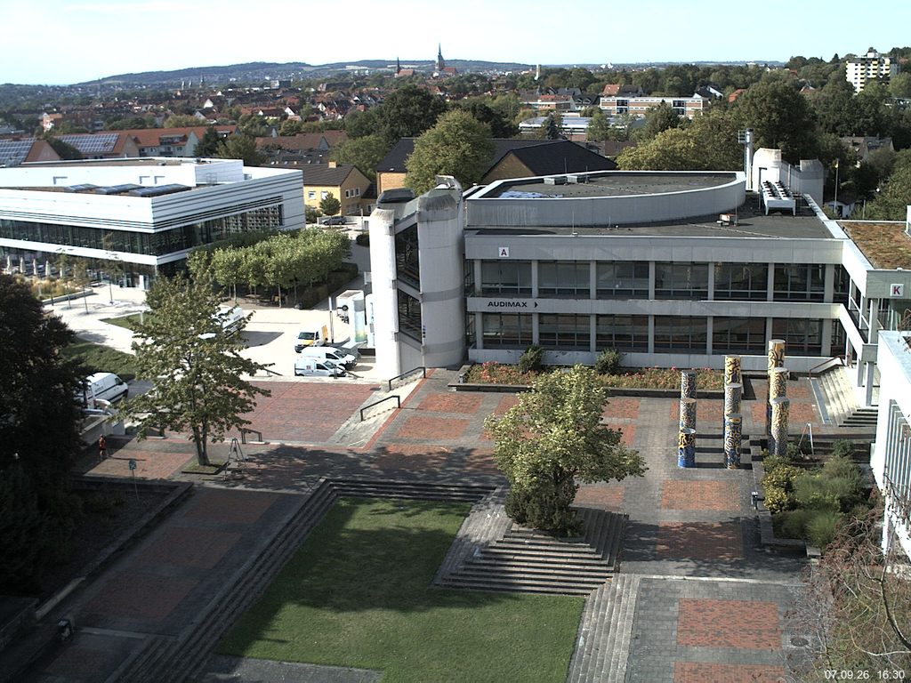Foto der Webcam: Verwaltungsgeb&auml;ude, Innenhof mit Audimax, H&ouml;rsaal-Geb&auml;ude 1