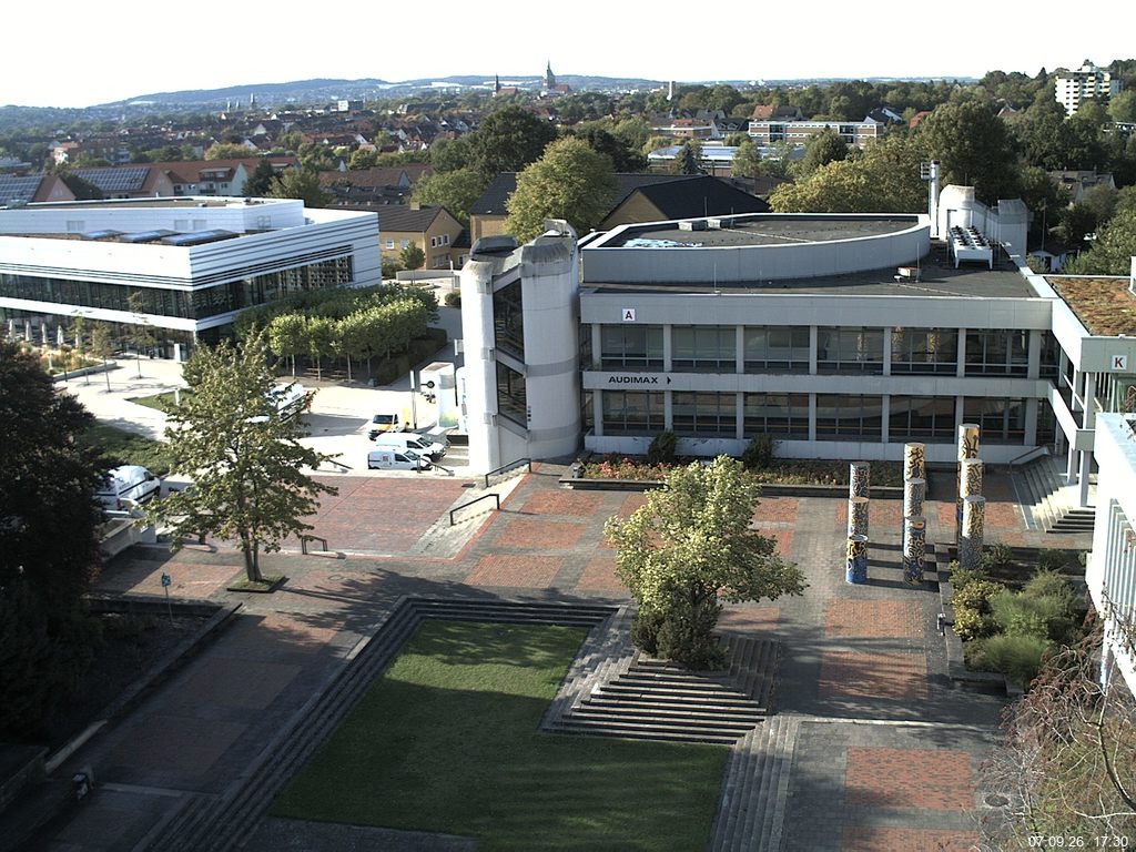 Foto der Webcam: Verwaltungsgeb&auml;ude, Innenhof mit Audimax, H&ouml;rsaal-Geb&auml;ude 1