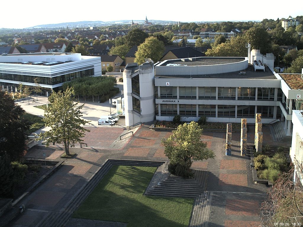 Foto der Webcam: Verwaltungsgeb&auml;ude, Innenhof mit Audimax, H&ouml;rsaal-Geb&auml;ude 1