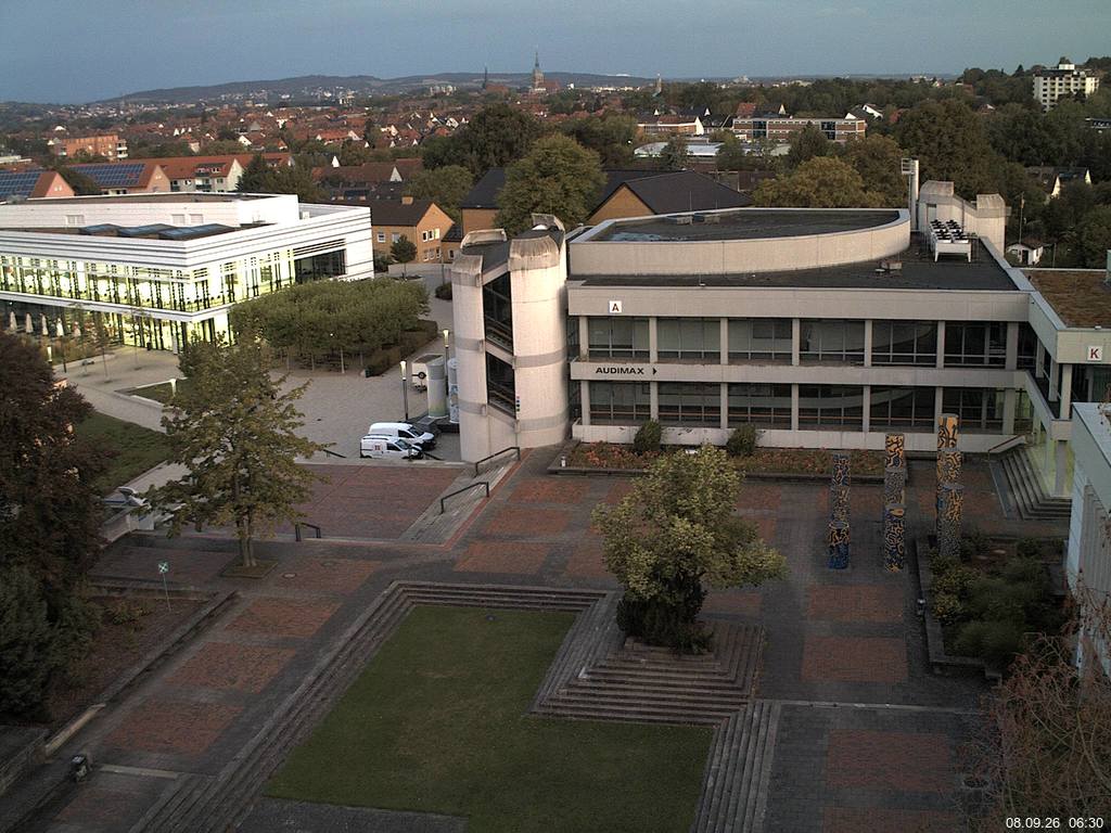 Foto der Webcam: Verwaltungsgeb&auml;ude, Innenhof mit Audimax, H&ouml;rsaal-Geb&auml;ude 1