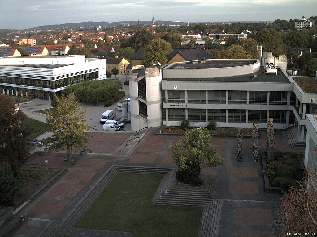 Foto der Webcam: Verwaltungsgeb&auml;ude, Innenhof mit Audimax, H&ouml;rsaal-Geb&auml;ude 1