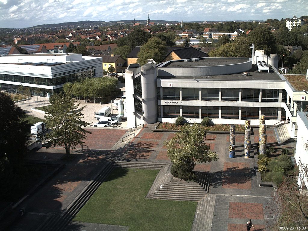 Foto der Webcam: Verwaltungsgeb&auml;ude, Innenhof mit Audimax, H&ouml;rsaal-Geb&auml;ude 1