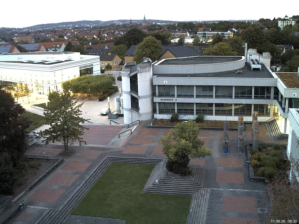 Foto der Webcam: Verwaltungsgeb&auml;ude, Innenhof mit Audimax, H&ouml;rsaal-Geb&auml;ude 1
