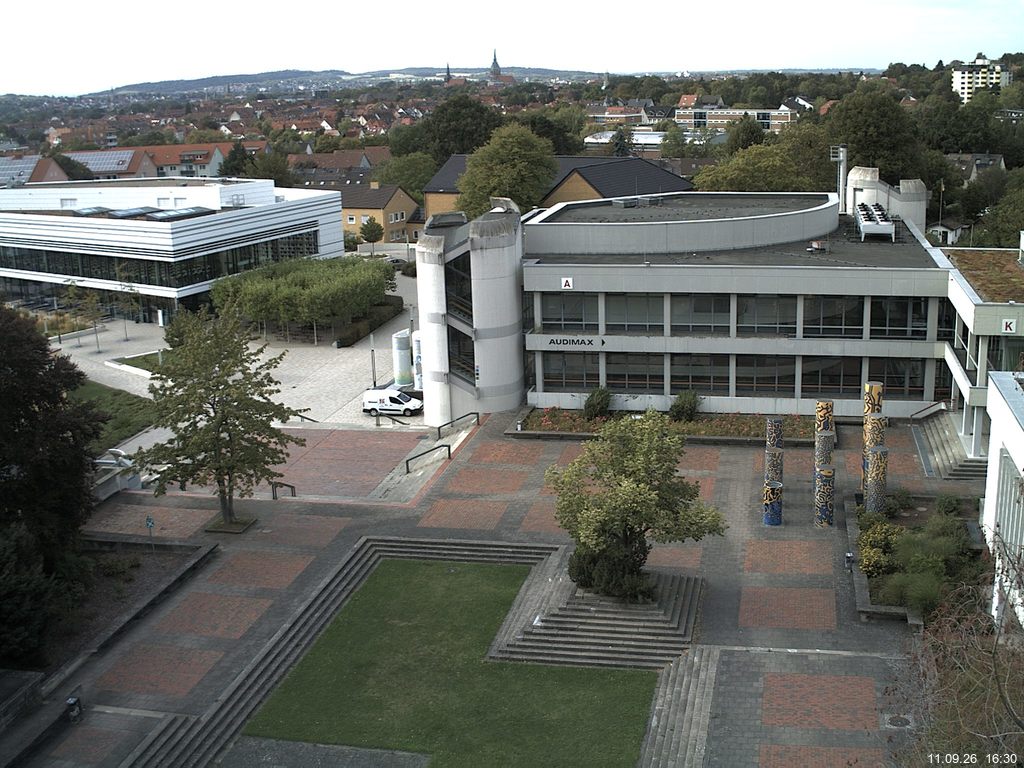 Foto der Webcam: Verwaltungsgeb&auml;ude, Innenhof mit Audimax, H&ouml;rsaal-Geb&auml;ude 1