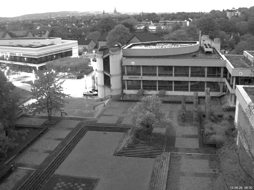 Foto der Webcam: Verwaltungsgeb&auml;ude, Innenhof mit Audimax, H&ouml;rsaal-Geb&auml;ude 1