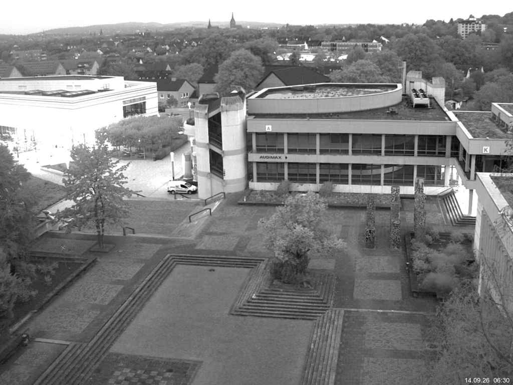 Foto der Webcam: Verwaltungsgeb&auml;ude, Innenhof mit Audimax, H&ouml;rsaal-Geb&auml;ude 1