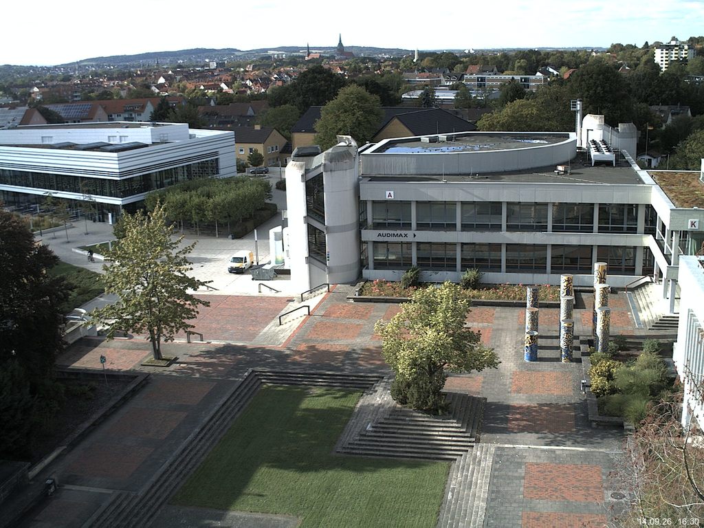 Foto der Webcam: Verwaltungsgeb&auml;ude, Innenhof mit Audimax, H&ouml;rsaal-Geb&auml;ude 1