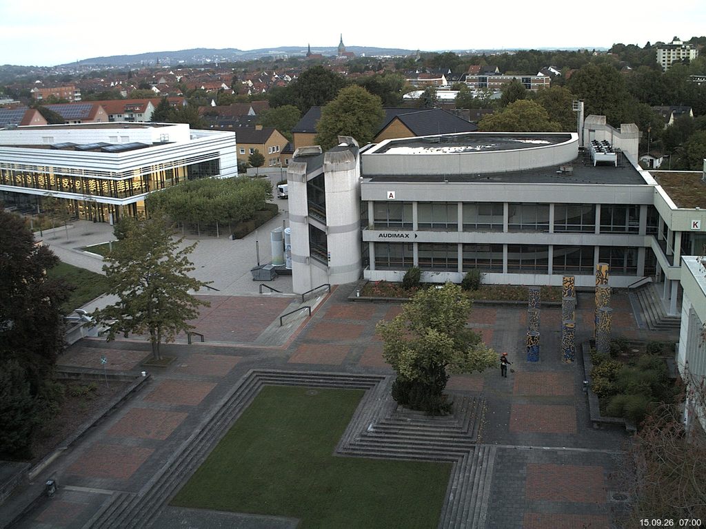 Foto der Webcam: Verwaltungsgeb&auml;ude, Innenhof mit Audimax, H&ouml;rsaal-Geb&auml;ude 1