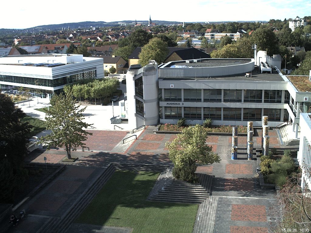 Foto der Webcam: Verwaltungsgeb&auml;ude, Innenhof mit Audimax, H&ouml;rsaal-Geb&auml;ude 1