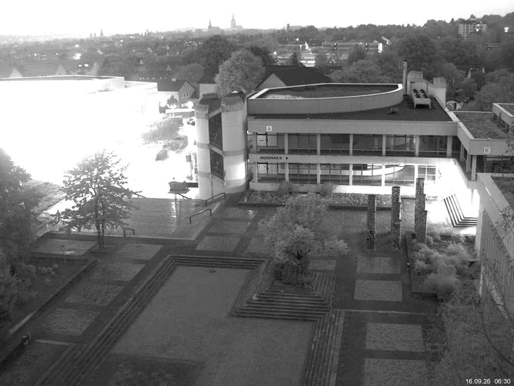 Foto der Webcam: Verwaltungsgeb&auml;ude, Innenhof mit Audimax, H&ouml;rsaal-Geb&auml;ude 1