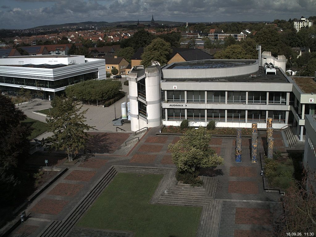 Foto der Webcam: Verwaltungsgeb&auml;ude, Innenhof mit Audimax, H&ouml;rsaal-Geb&auml;ude 1